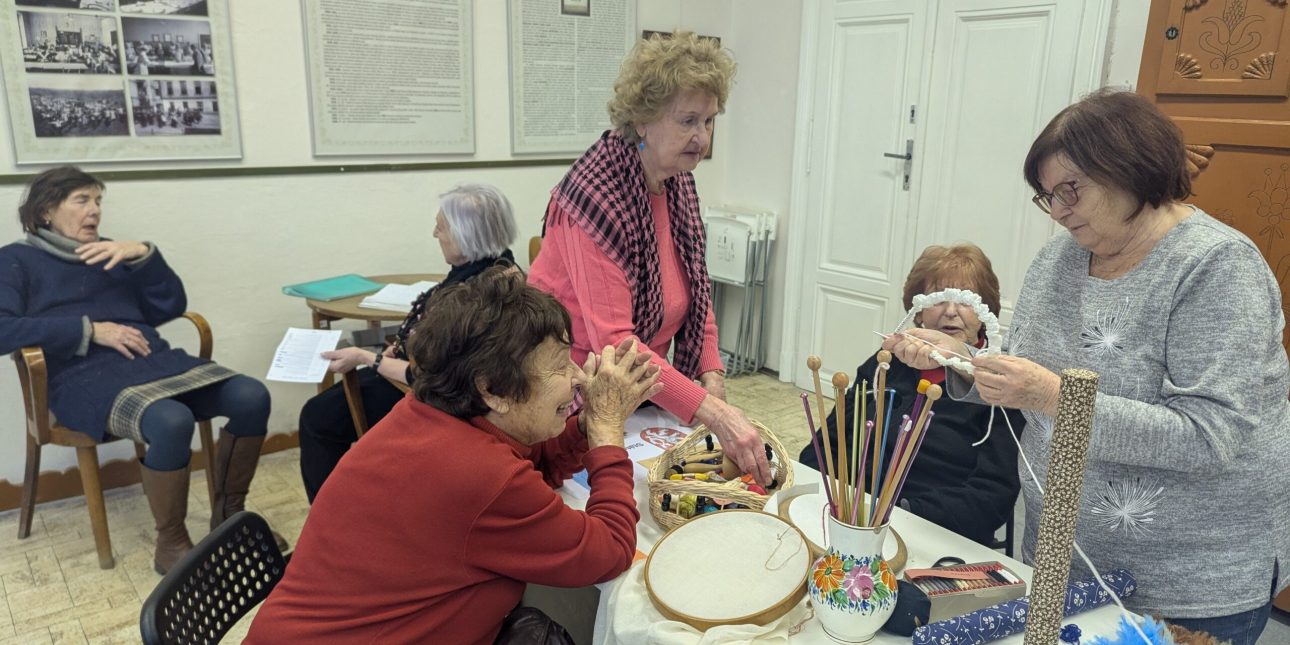 seniori pomahaji